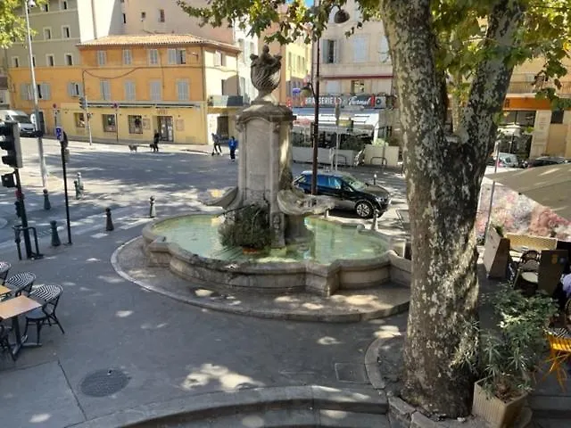 Blue Fountain Luxueux Studio Aix Centre Historique -Wifi-Smart Tv- Aix-en-Provence 0*,