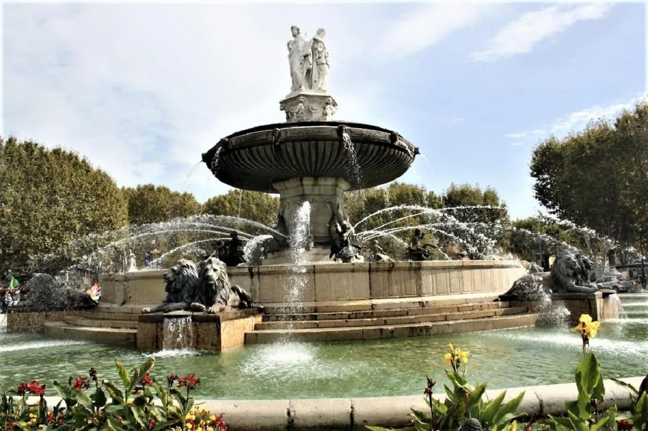 Blue Fountain Luxueux Studio Aix Centre Historique -Wifi-Smart Tv- Aix-en-Provence Apartment